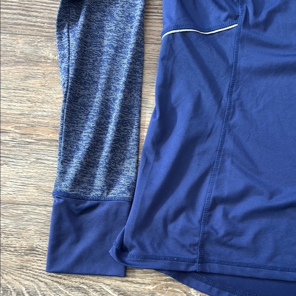 Reebok Women's Large Navy Blue Drawstring Cowl Neck Lightweight Running Pullover - Picture 8 of 13